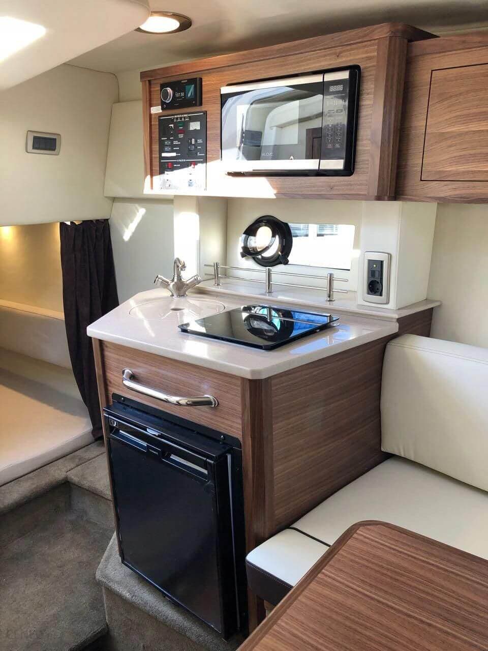 Sea Ray 265 Sundancer 2021 Houseboat