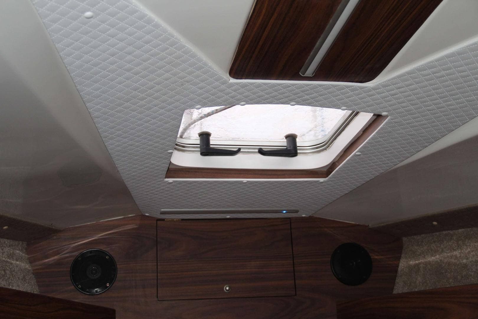 Tango 780 Family sufit