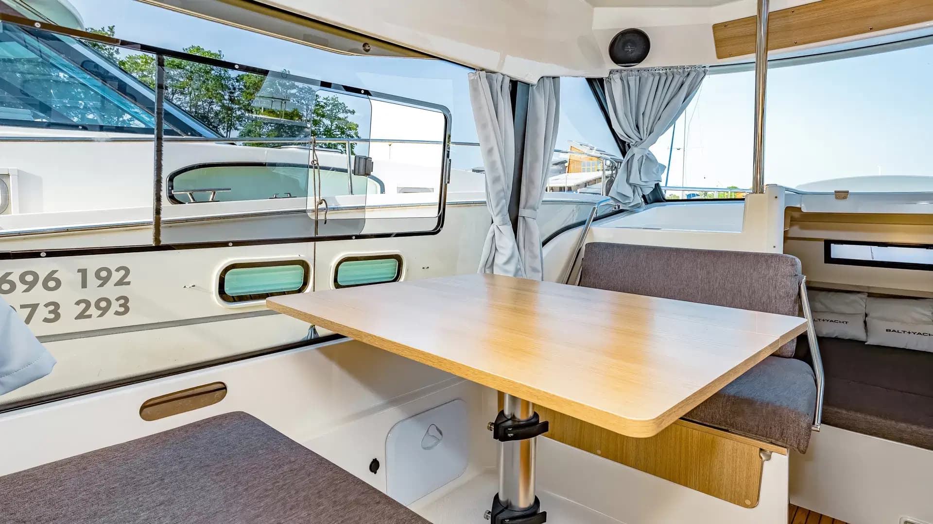 Suncamper 35 Flybridge — zdjęcie 12