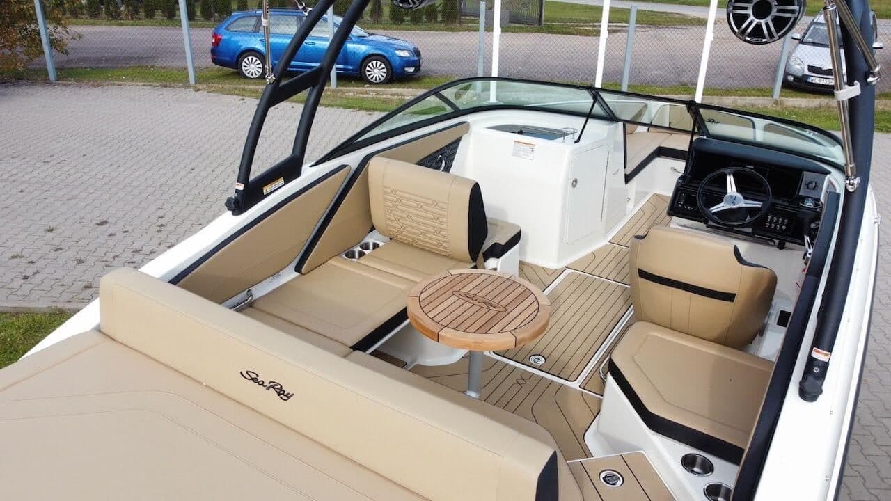 Sea Ray 210 — zdjęcie 2