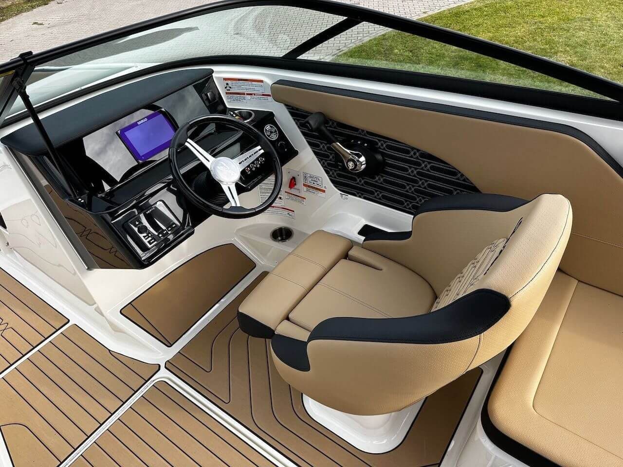Sea Ray 210 — zdjęcie 5