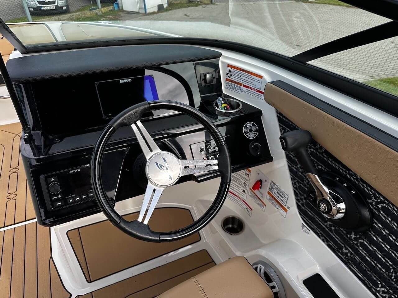 Sea Ray 210 — zdjęcie 6