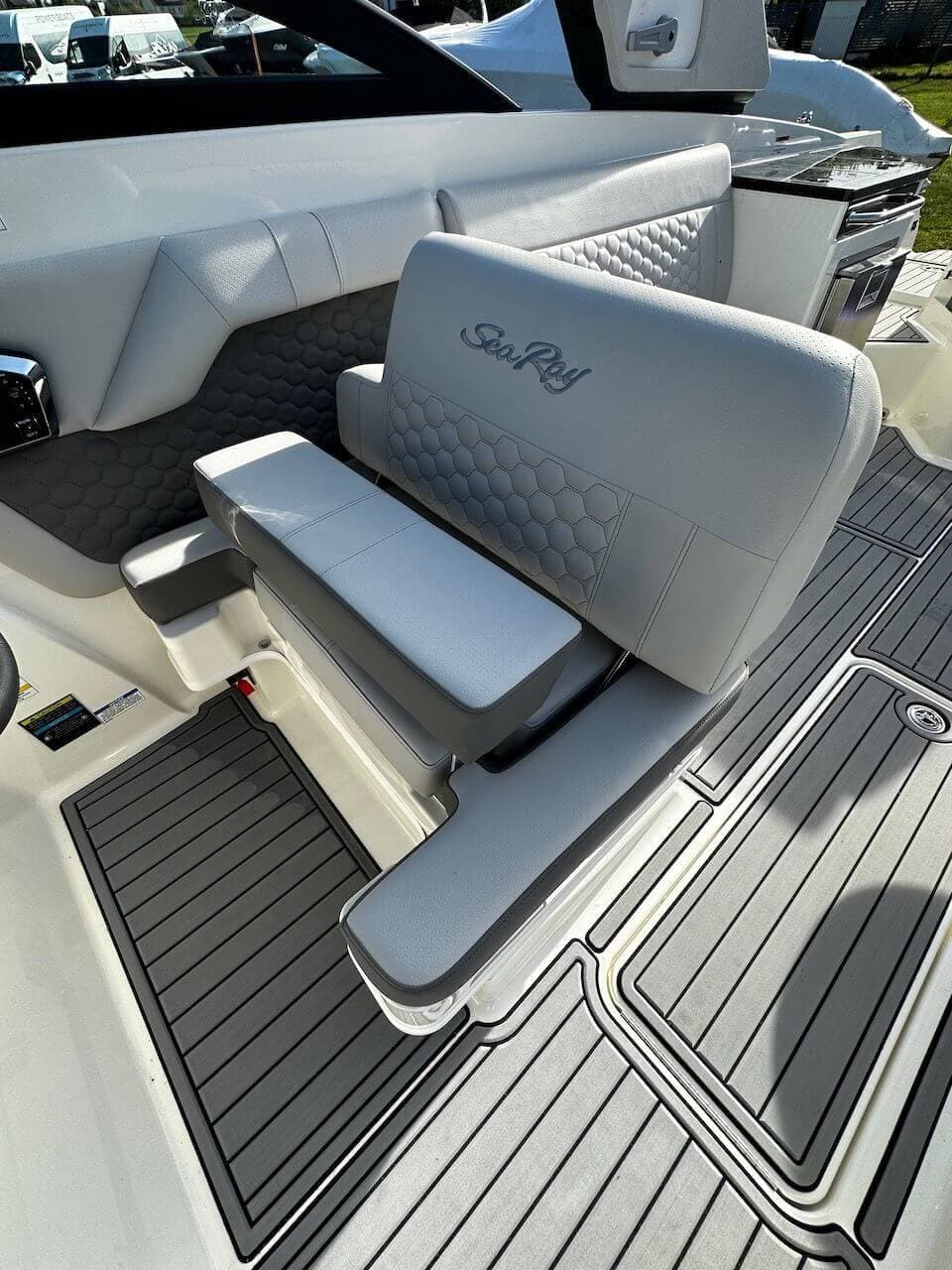 Sea Ray 290 SDX — zdjęcie 10
