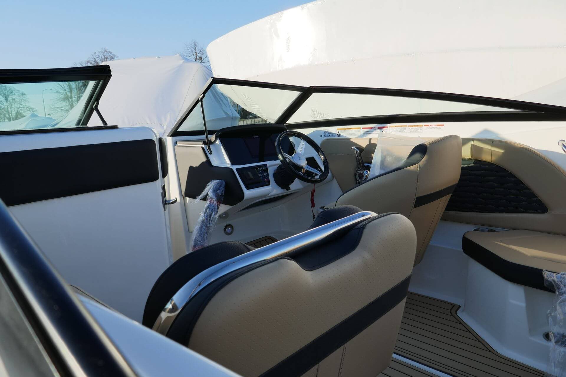 Sea Ray 230 — zdjęcie 3