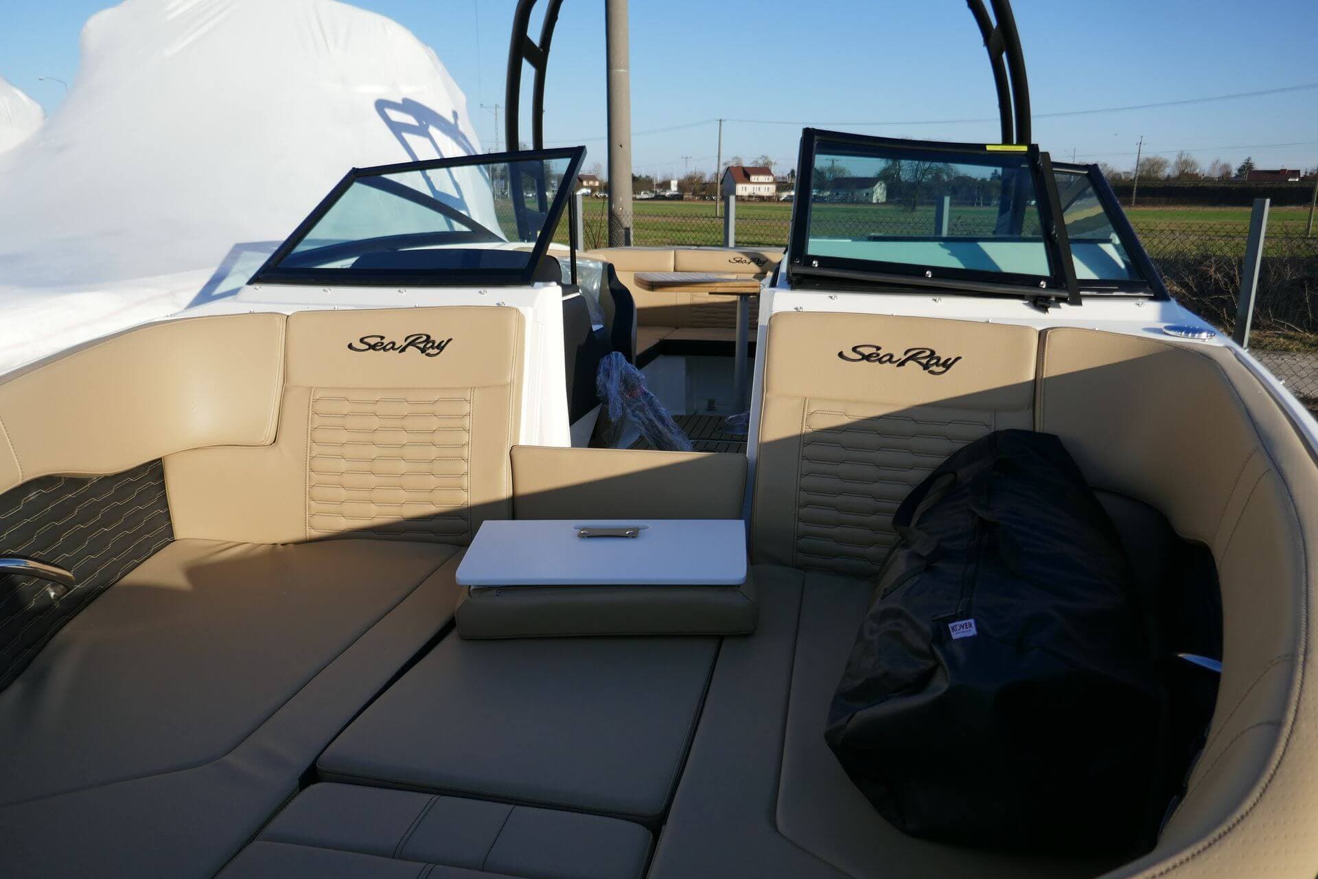 Sea Ray 230 — zdjęcie 3
