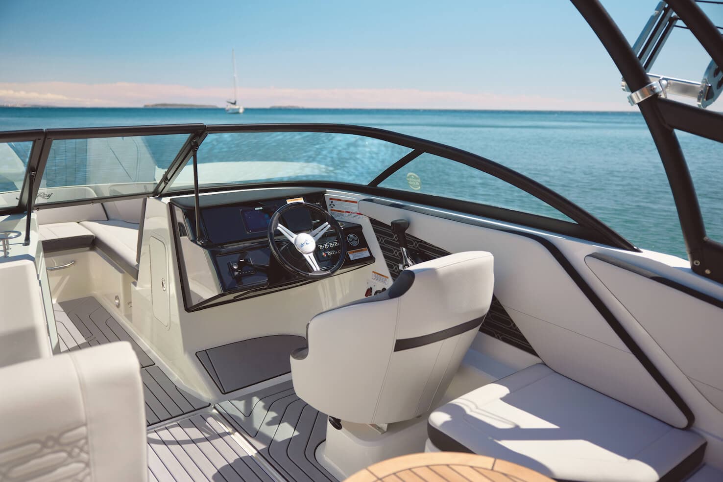 Sea Ray 210 — zdjęcie 3