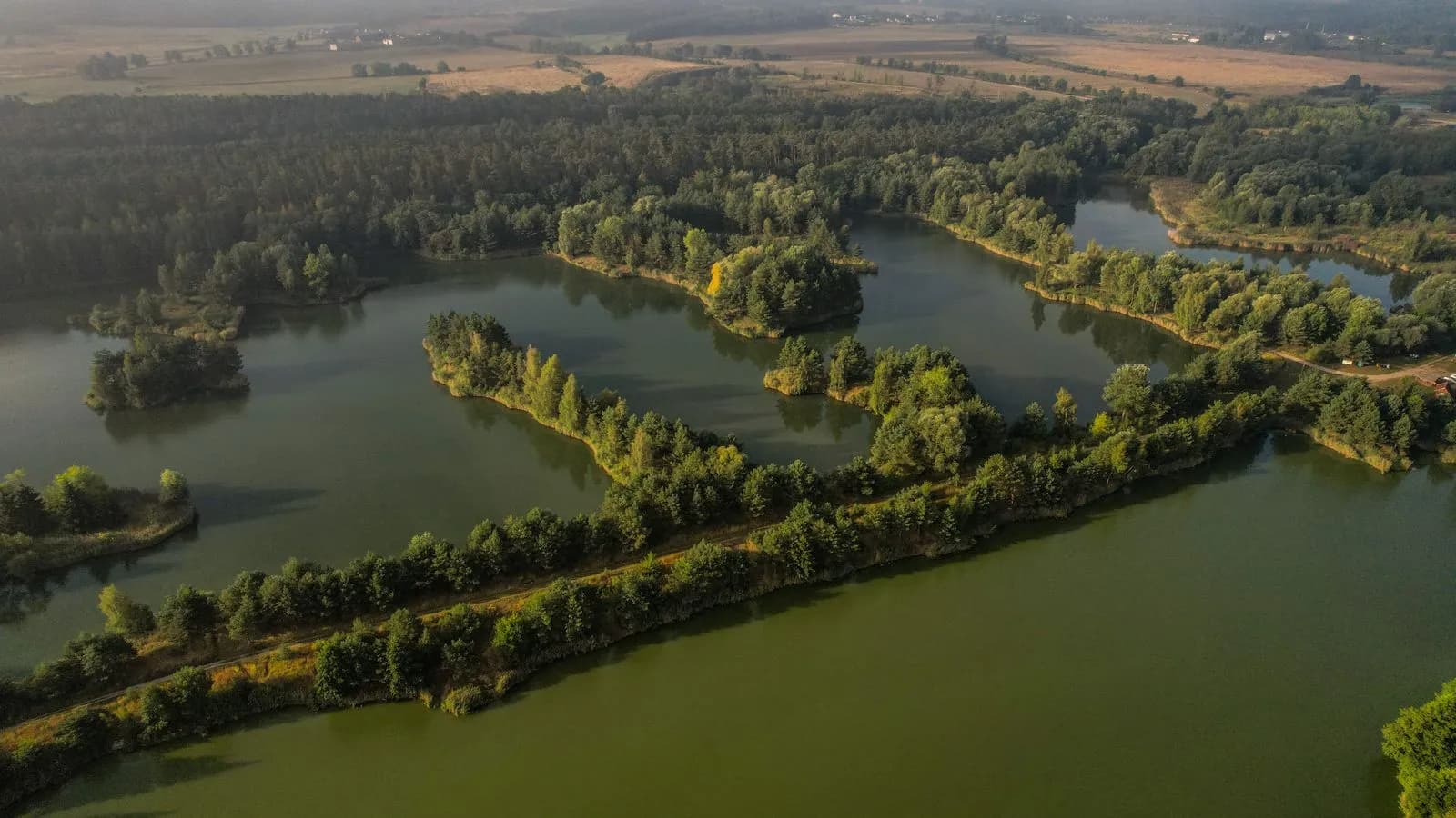 Top 10 atrakcji Mazur widocznych tylko z jachtu