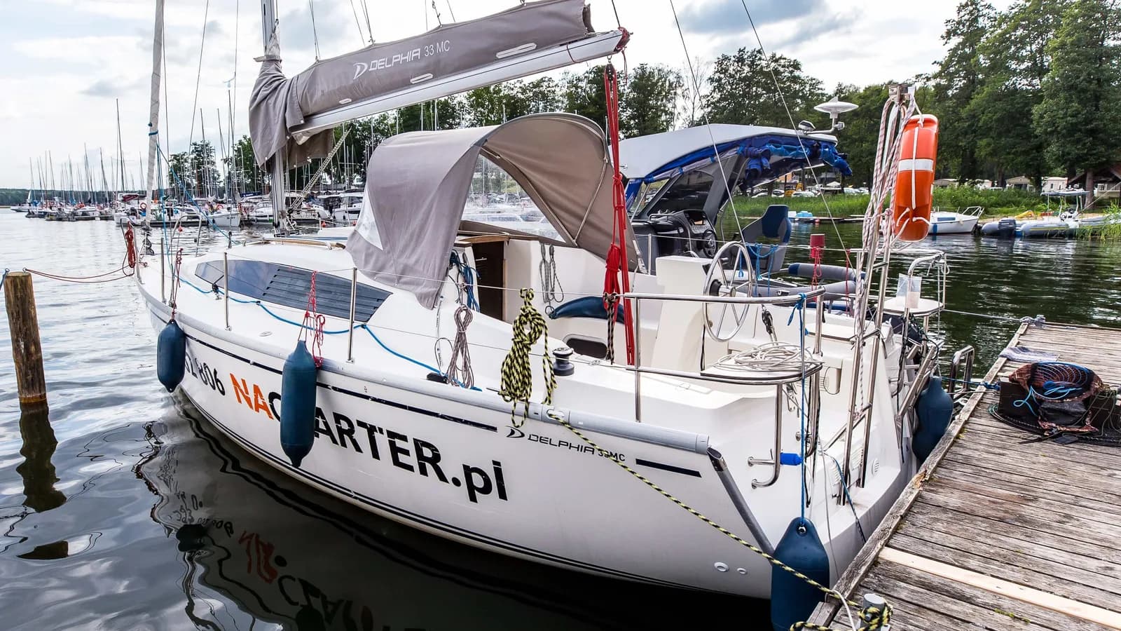Delphia 33 MC: a spacious sailing yacht for Masuria