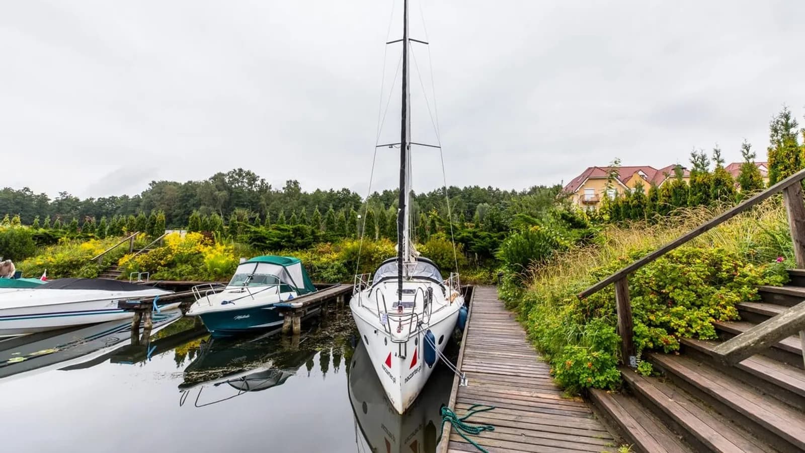 "Feet of water under the keel": what this sailors' wish means and how sailors greet each other