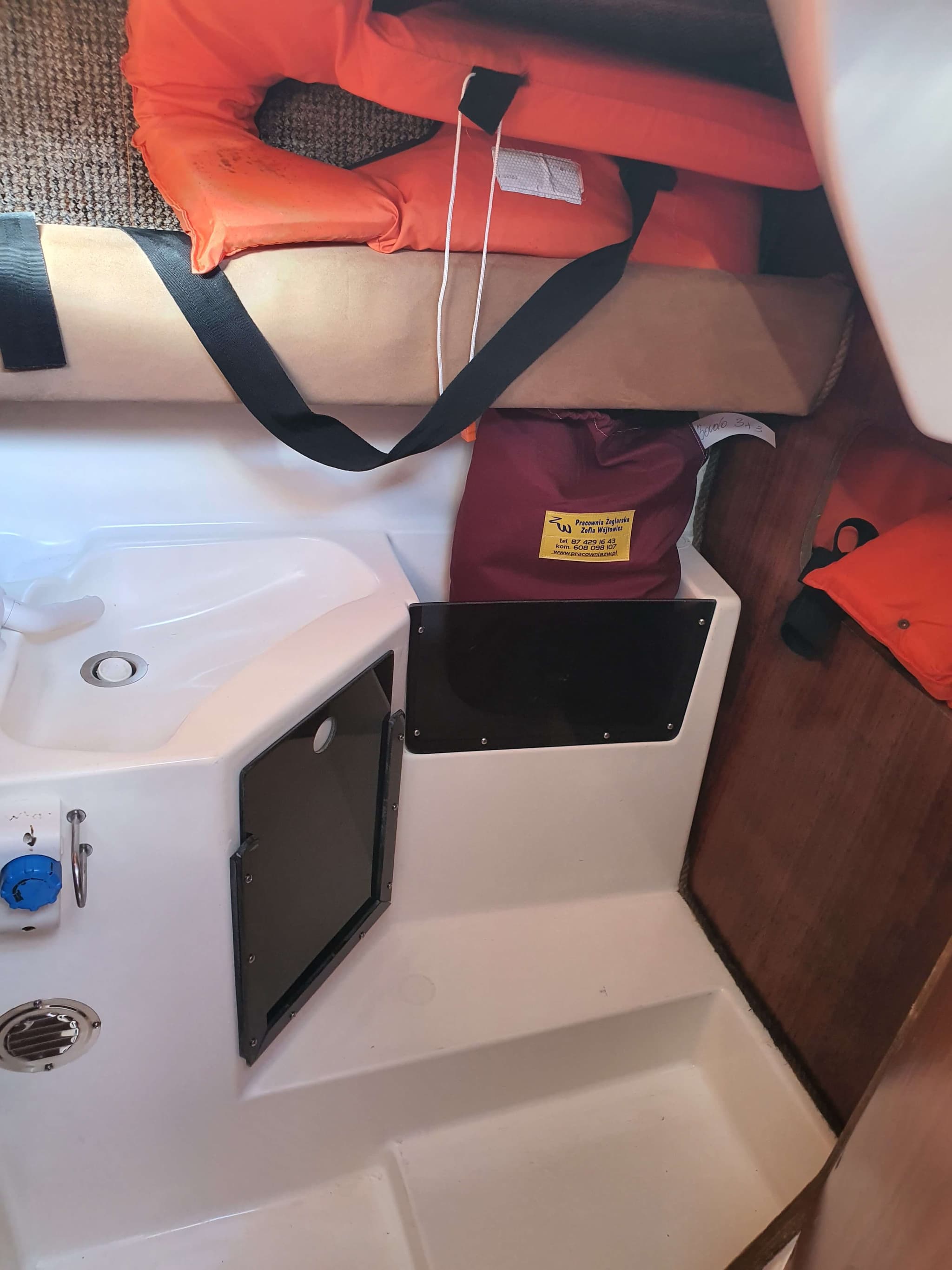 Twister 26 Nr 14 Giżycko schowek ze zlewem