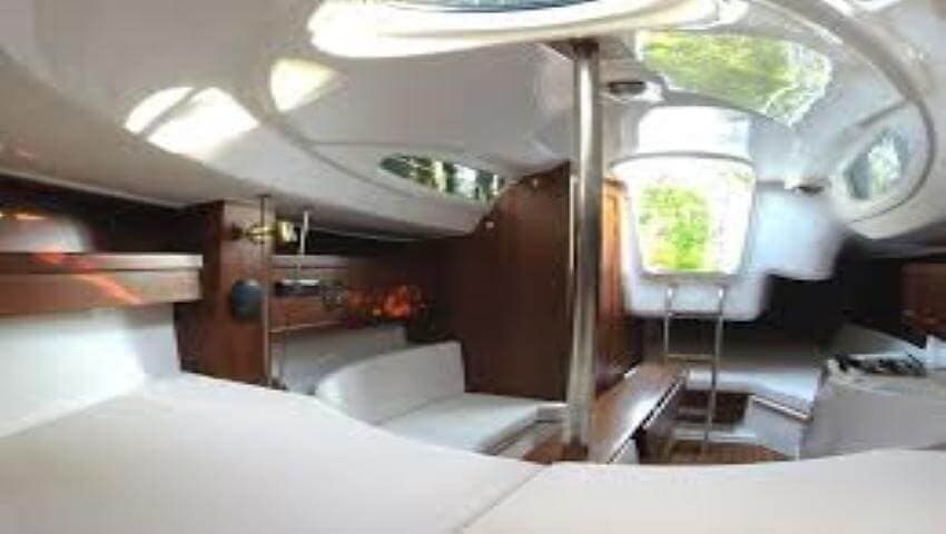 Sasanka Viva 700 srodek