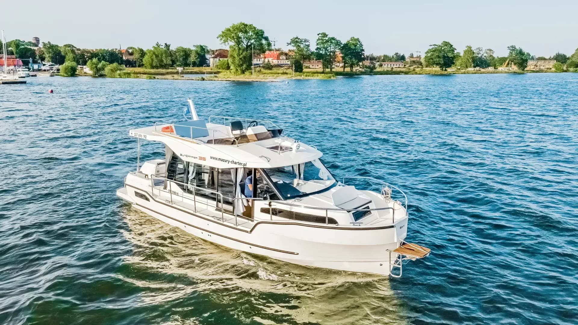 SunCamper 35 Flybridge — zdjęcie 1