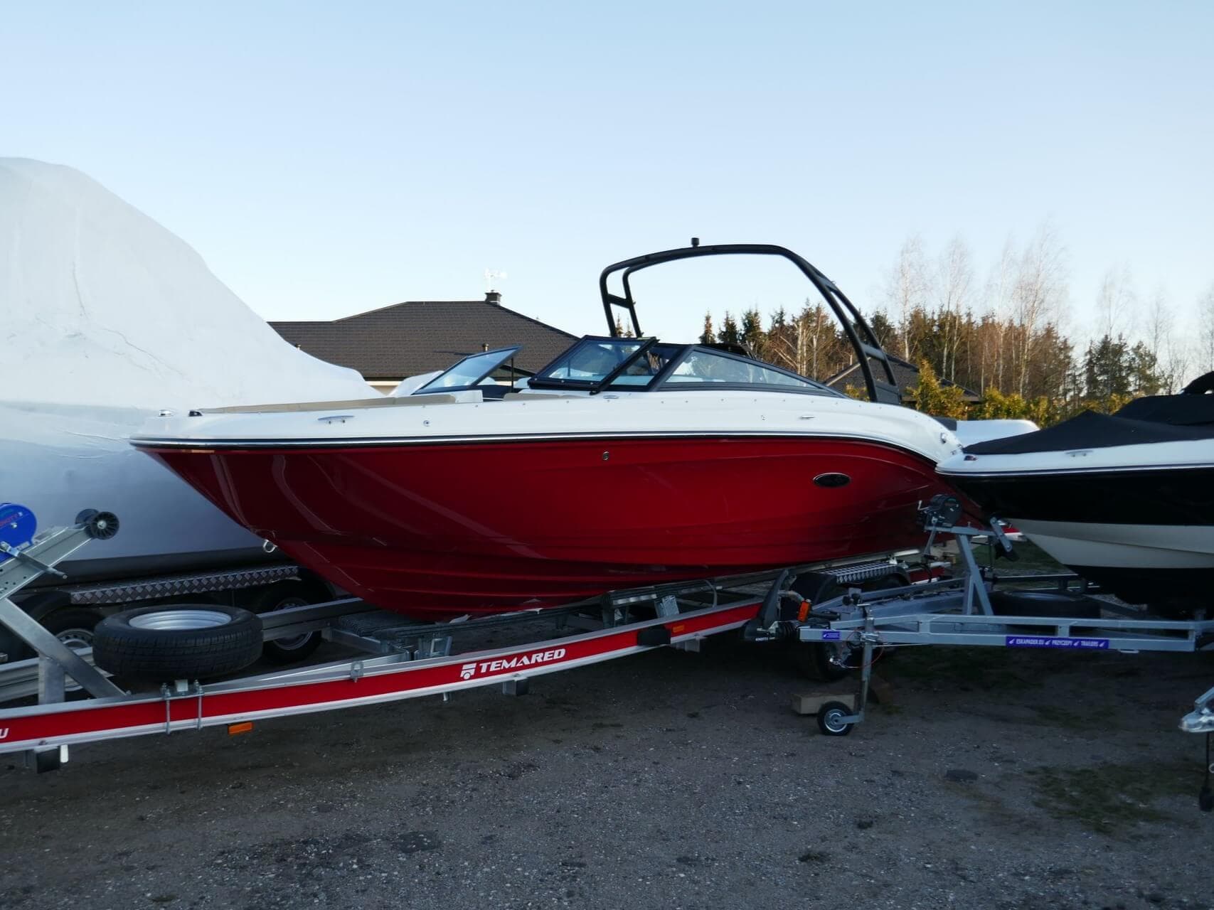 Sea Ray 230 Czerwony — zdjęcie 1