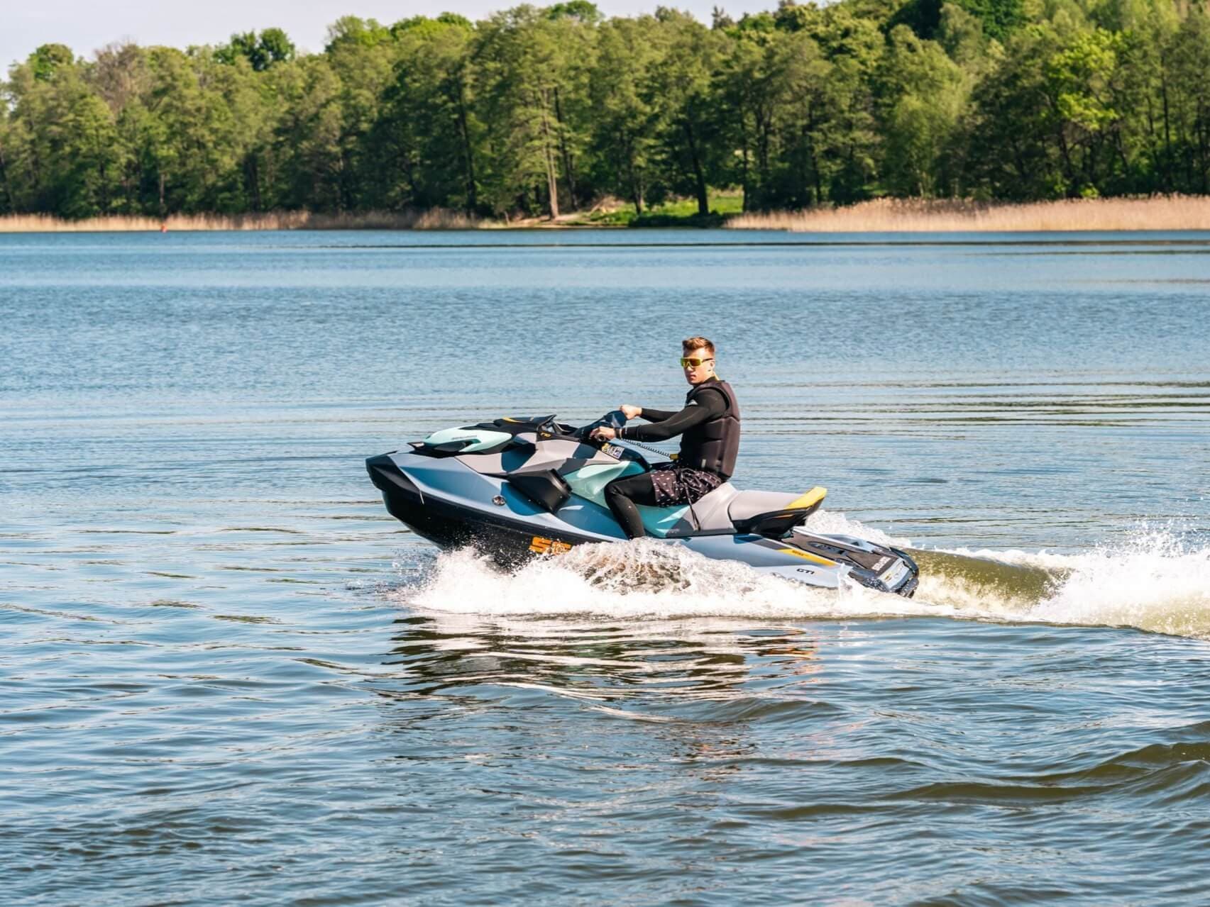 Sea Doo GTI 170 ( skuter) — zdjęcie 1