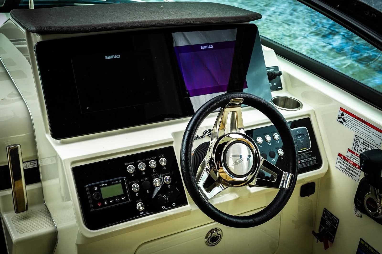 Sea Ray 265 Sundancer — zdjęcie 4