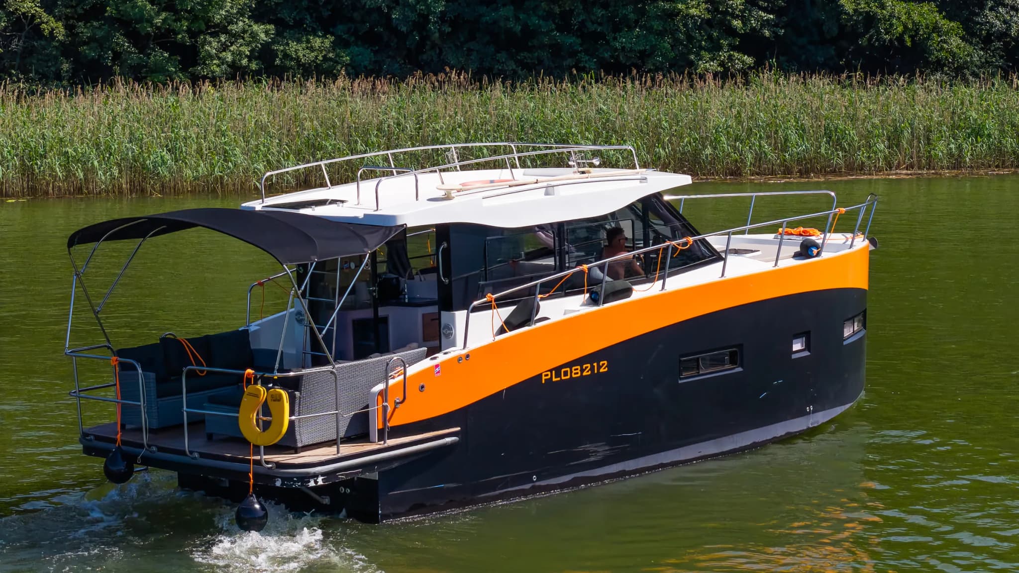 Futura 36 Flybridge — zdjęcie 1