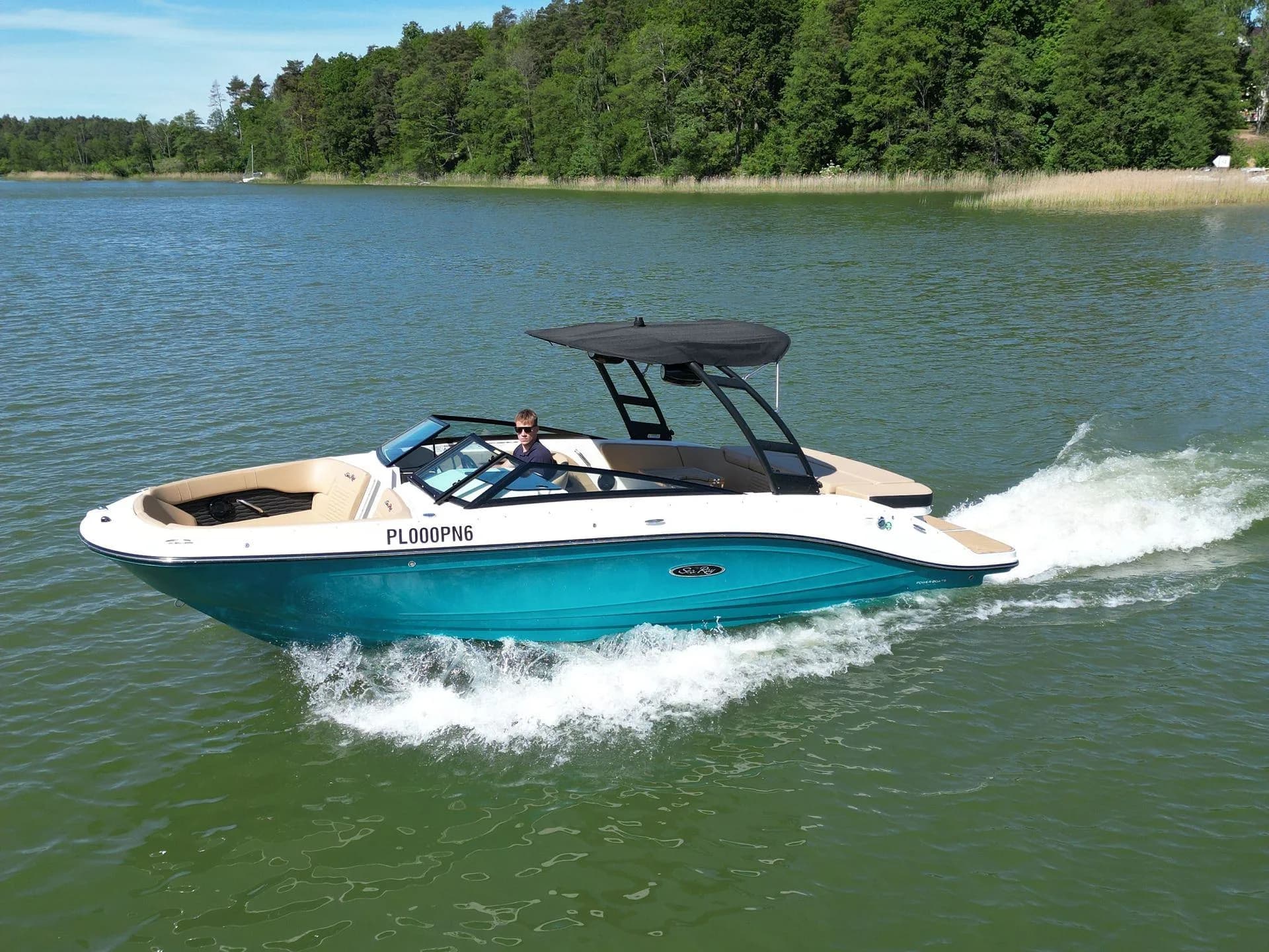 Sea Ray 230 Błękitny — zdjęcie 1