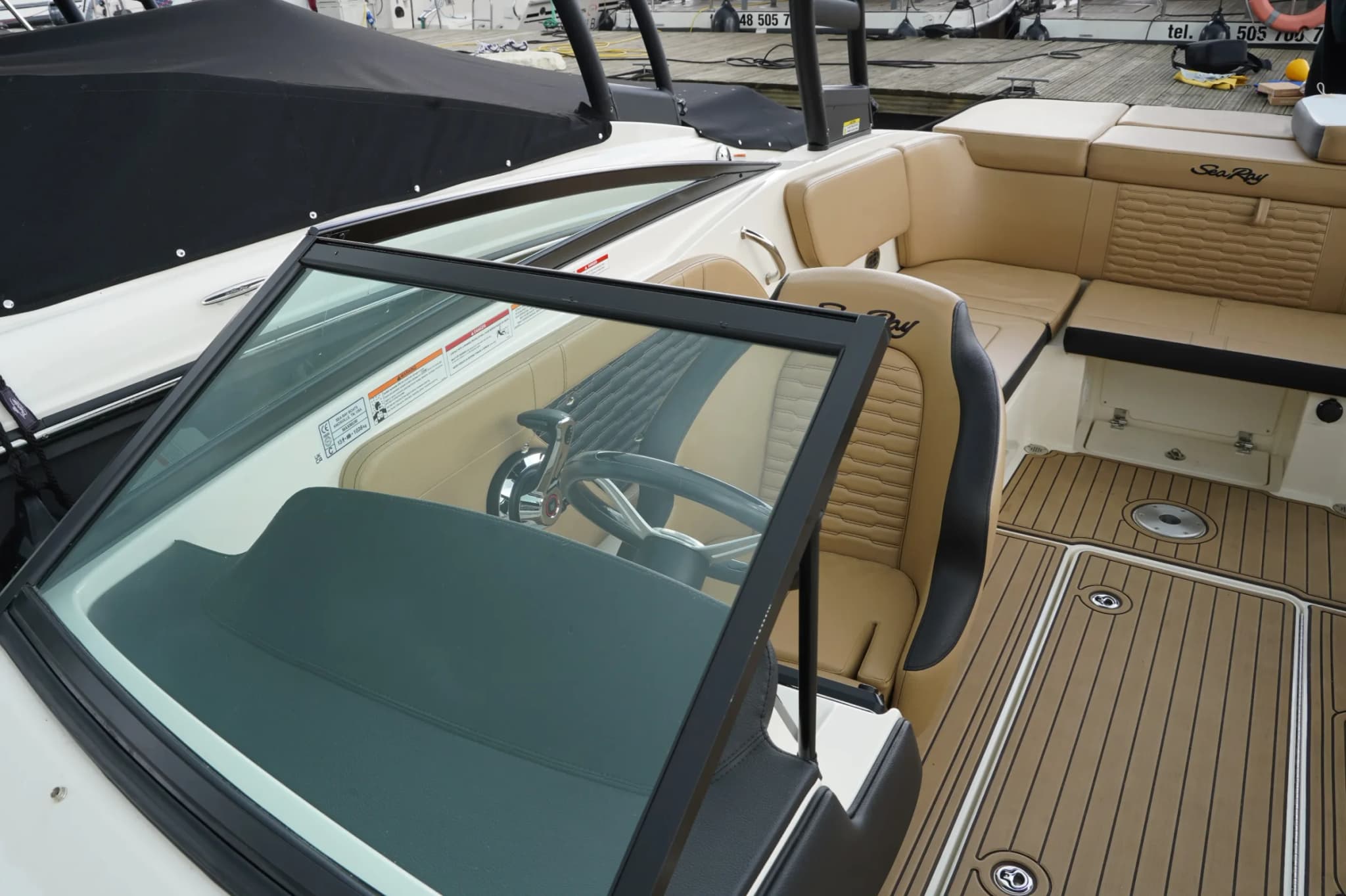 Sea Ray 230 — zdjęcie 4