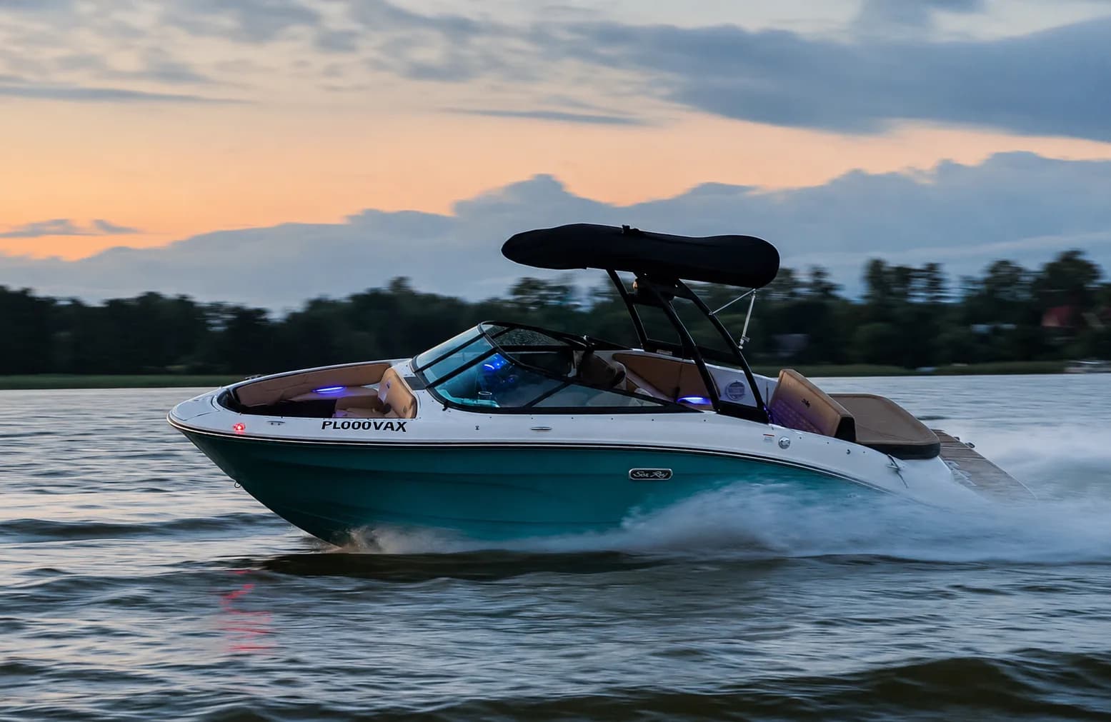 Sea Ray 210 Błękitny — zdjęcie 1