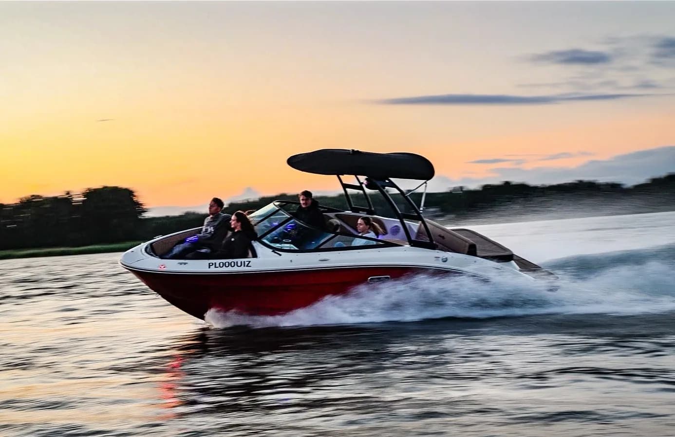 Sea Ray 210 Czerwony — zdjęcie 1