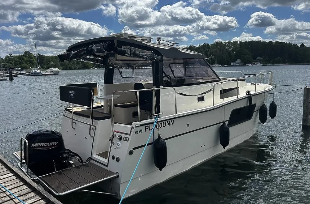 Nautika 830 — zdjęcie 1